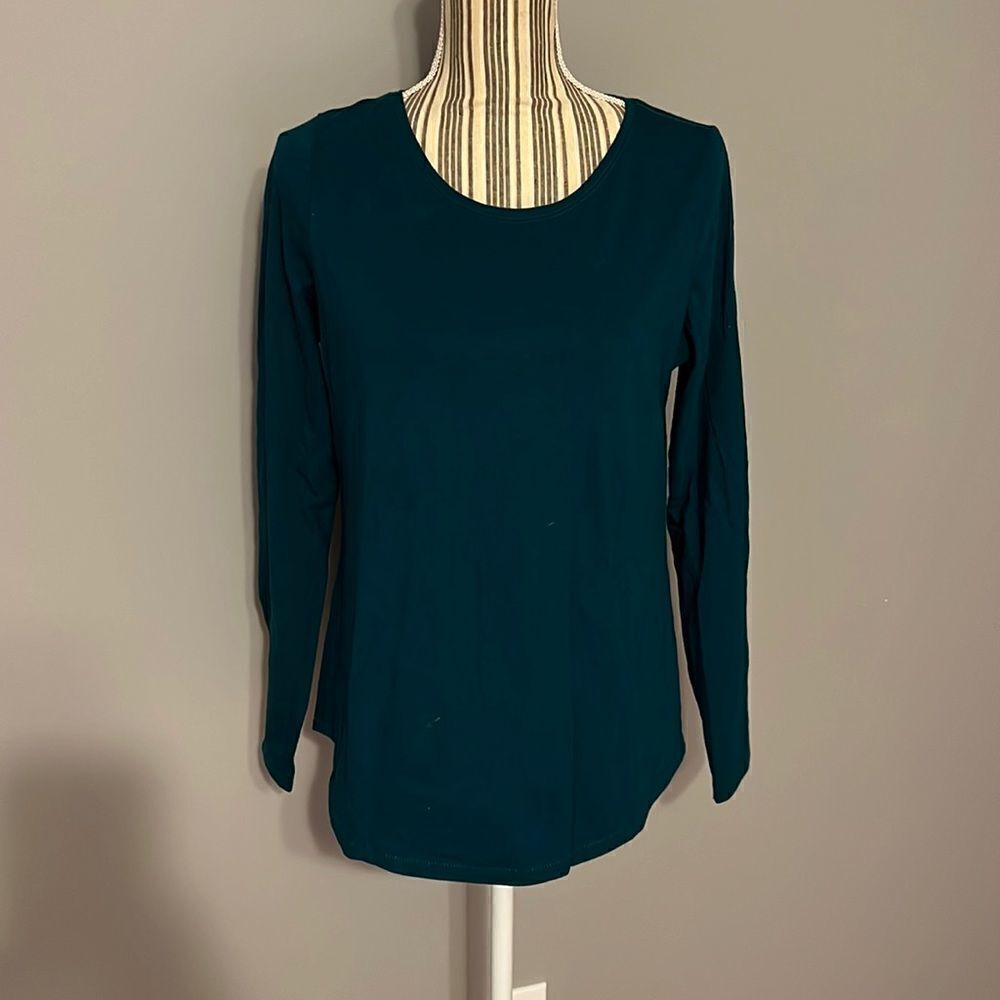 SONOMA long sleeved shirt.small